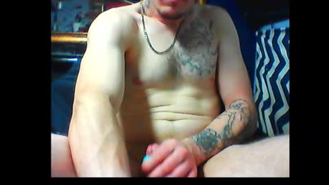 Snapshot of oh_you_know69 chatting on December 17, 8:21 pm who dares  toss me some  tips lets have fun online show from December 17, 8:21 pm