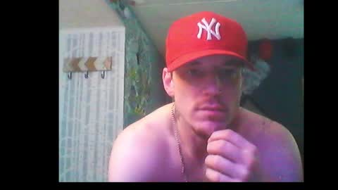 Snapshot of oh_you_know69 chatting on December 28, 7:54 pm who dares  toss me some  tips lets have fun online show from December 28, 7:54 pm