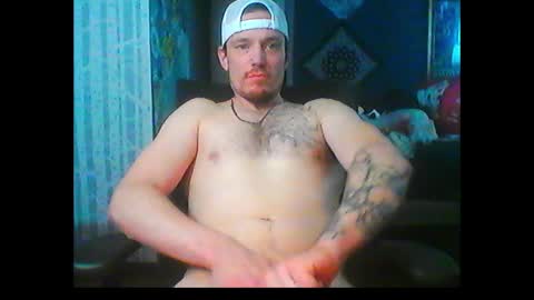 Snapshot of oh_you_know69 chatting on January 23, 9:18 pm who dares  toss me some  tips lets have fun online show from January 23, 9:18 pm