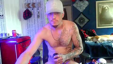 Snapshot of oh_you_know69 chatting on October 11, 6:39 pm who dares  toss me some  tips lets have fun online show from October 11, 6:39 pm