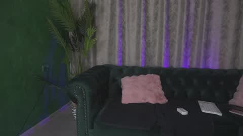 Julia online show from February 6, 10:37 am