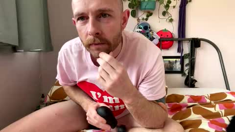 Snapshot of ohhhhhsurrender chatting on October 9, 1:31 pm ohhhhhsurrender online show from October 9, 1:31 pm