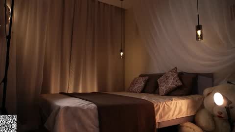 Snapshot of ohmyclaire chatting on November 8, 4:40 pm Claire online show from November 8, 4:40 pm