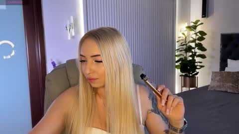 Emma online show from September 26, 1:53 am