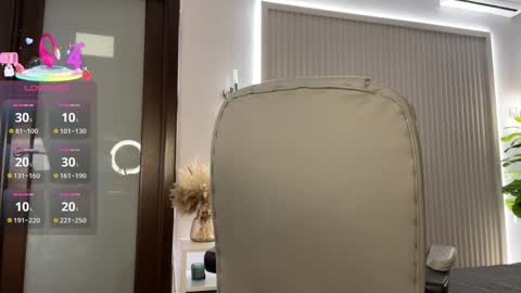 Emma online show from February 5, 1:43 am