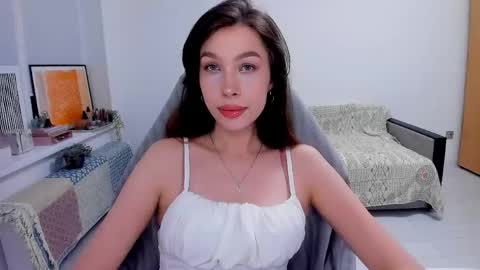 Snapshot of ohmymiami_ chatting on May 8, 6:46 pm Light online show from May 8, 6:46 pm