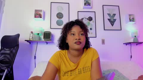 Snapshot of ohrianagibson chatting on December 3, 12:24 am g online show from December 3, 12:24 am