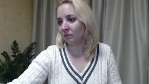 Mari online show from February 8, 8:42 pm