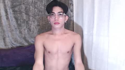 Snapshot of oishi1ii chatting on January 22, 9:13 am OISHI1II online show from January 22, 9:13 am