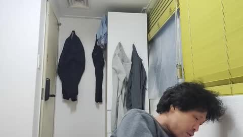 oitxmnnevrcz online show from March 1, 10:01 pm