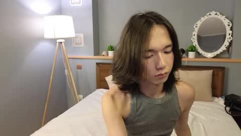 Ami online show from October 17, 3:47 pm