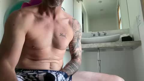 oki42 online show from May 22, 2:55 pm