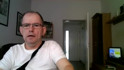 Snapshot of olbert167 chatting on October 11, 8:57 am olbert167 online show from October 11, 8:57 am