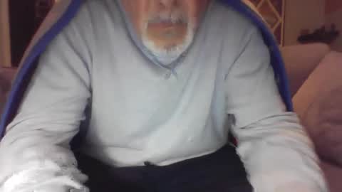 Snapshot of old_bald63 chatting on December 7, 1:14 am old_bald63 online show from December 7, 1:14 am