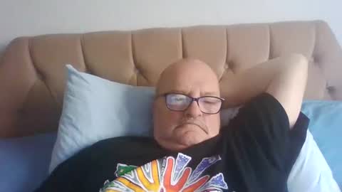 old_fkr online show from December 2, 9:13 am