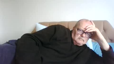 old_fkr online show from December 20, 9:43 am