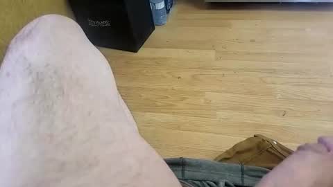 Snapshot of olderadventurous chatting on April 8, 10:54 pm Horny Oldman online show from April 8, 10:54 pm