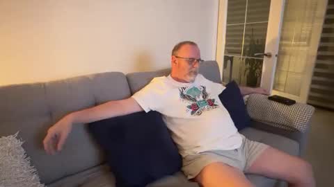 Snapshot of olderlady71 chatting on March 20, 9:08 pm Olderlady71 online show from March 20, 9:08 pm