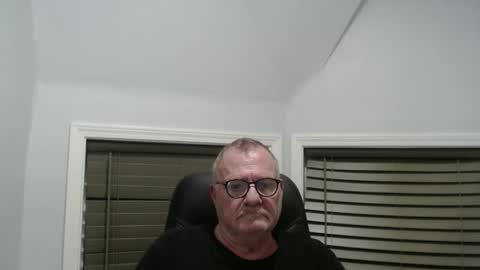 Snapshot of oldguybigd chatting on September 30, 5:01 am oldguybigd online show from September 30, 5:01 am