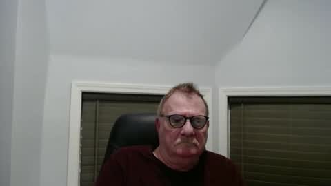 Snapshot of oldguybigd chatting on February 28, 4:57 am oldguybigd online show from February 28, 4:57 am