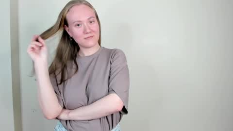 Emma online show from May 4, 9:38 am