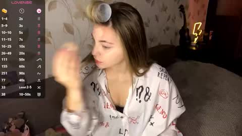 Kem online show from December 4, 5:10 pm