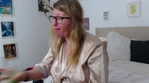 Snapshot of olgapavlova chatting on February 4, 2:23 pm Olga Pavlova online show from February 4, 2:23 pm