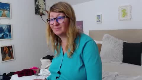 Snapshot of olgapavlova chatting on February 7, 1:37 pm Olga Pavlova online show from February 7, 1:37 pm