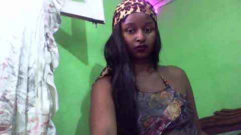 Snapshot of olinah610 chatting on October 12, 7:07 am olinah610 online show from October 12, 7:07 am