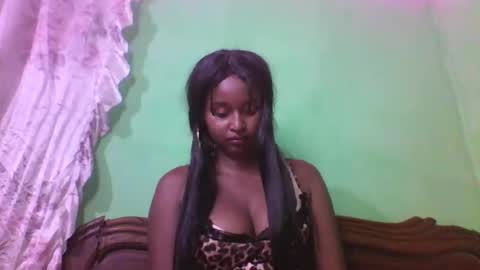 olinah610 online show from November 14, 7:56 pm