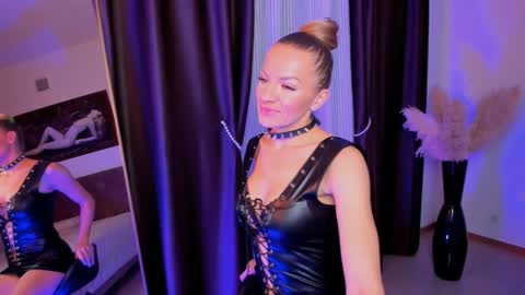 oliva_candy online show from January 21, 8:32 pm