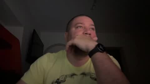 Snapshot of oliver841119 chatting on April 3, 7:45 pm Oliver84 online show from April 3, 7:45 pm