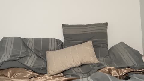 Oliver Beck online show from January 4, 2:25 am