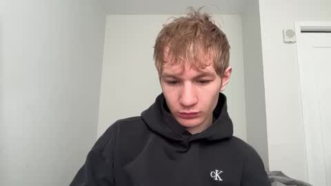 Snapshot of oliver_beck chatting on March 1, 6:32 pm Oliver Beck online show from March 1, 6:32 pm