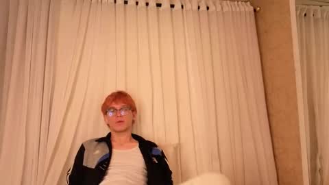 Snapshot of oliver_big19 chatting on September 10, 11:43 am oliver_big19 online show from September 10, 11:43 am
