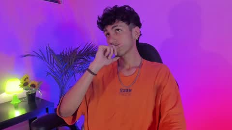 Oliver fast online show from December 3, 6:26 am