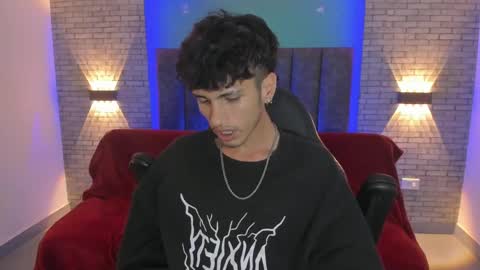 Oliver fast online show from December 4, 11:52 am