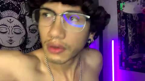 Oliver fast online show from December 18, 9:26 am