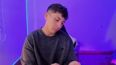 oliveeer online show from December 14, 9:41 pm