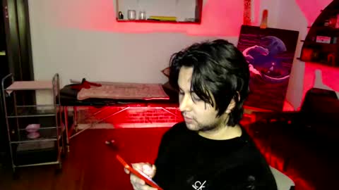 Snapshot of oliver_laid_2023 chatting on October 20, 12:11 am oliver_laid_2023 online show from October 20, 12:11 am