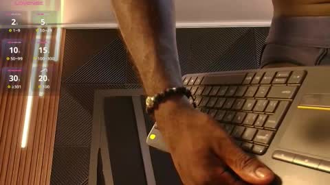 OLIVER LAURENT online show from April 14, 12:05 am