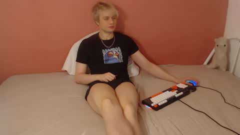 Oliver online show from April 15, 1:23 am