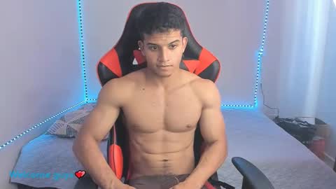 oliver thompsson online show from December 9, 7:29 pm