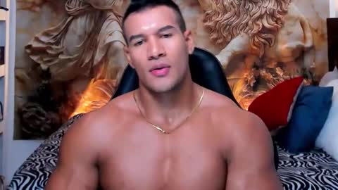 oliver_tommy online show from September 29, 1:33 am