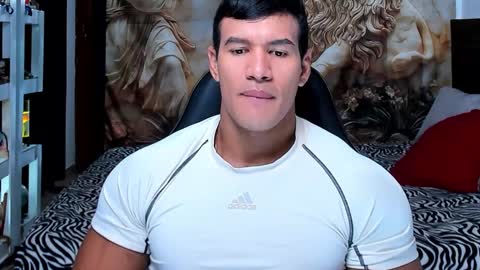 oliver_tommy online show from November 3, 12:39 pm