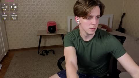 Snapshot of oliver_travis chatting on December 28, 11:48 pm Oliver Evans online show from December 28, 11:48 pm