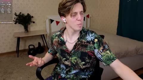 Snapshot of oliver_travis chatting on January 26, 2:14 am Oliver Evans online show from January 26, 2:14 am