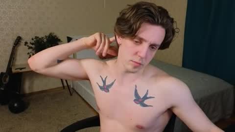 Snapshot of oliver_travis chatting on March 3, 12:50 am Oliver Evans online show from March 3, 12:50 am