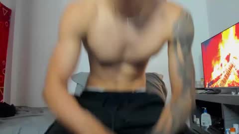 Snapshot of oliverbennet chatting on September 24, 8:45 pm Oliver bennet online show from September 24, 8:45 pm