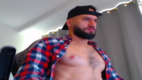 oliver online show from November 8, 3:34 pm